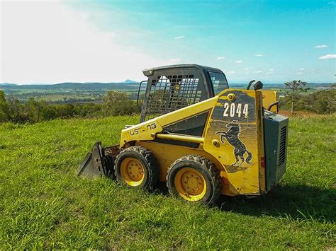 2044 mustang skid steer specs|mustang skid steer dealer locator.